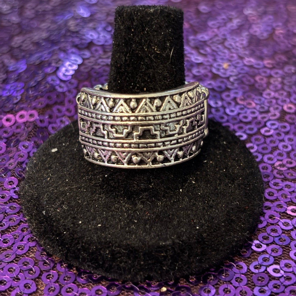 paparazzi Silver-Tone Etched Boho Wide Band Ring
